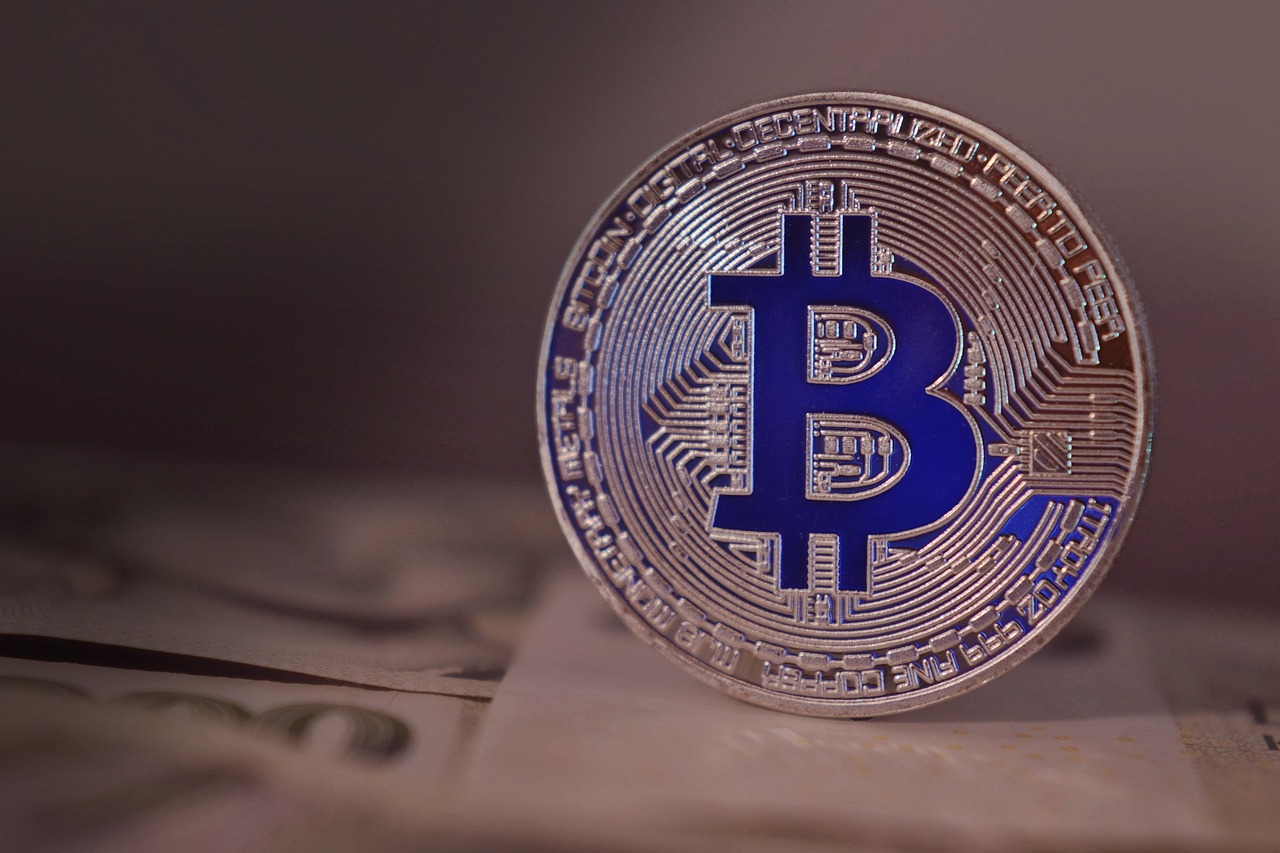 美国3月CPI下跌、联准会降息机率提高！但比特币、美股不涨反跌